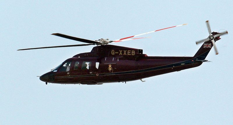 Helikopter-Pilot dreht völlig durch