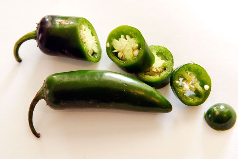 Geisteskrank! Dieser Kerl raucht die schärfste Chili der Welt...