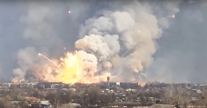 Brand im Munitionsdepot: 25.000 Menschen evakuiert!