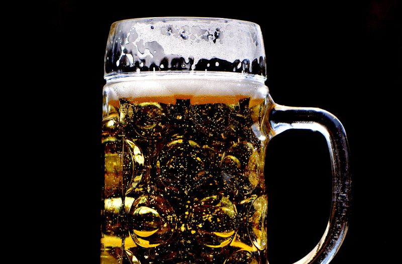 So stellst du dein Bier schneller kühl