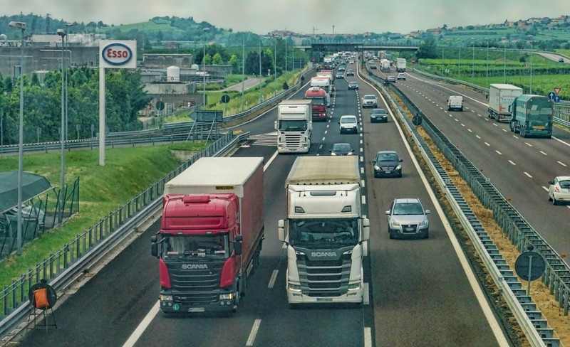 Umfrage: LKW-Fahrer die sichersten, BMW-Fahrer die schlechtesten Fahrer