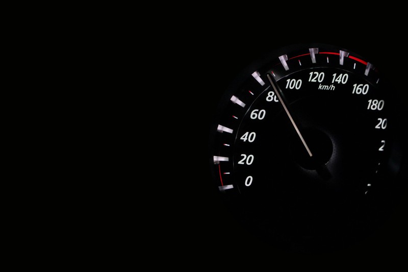 Deutsche Umwelthilfe beantragt Tempolimit 120 auf Autobahnen