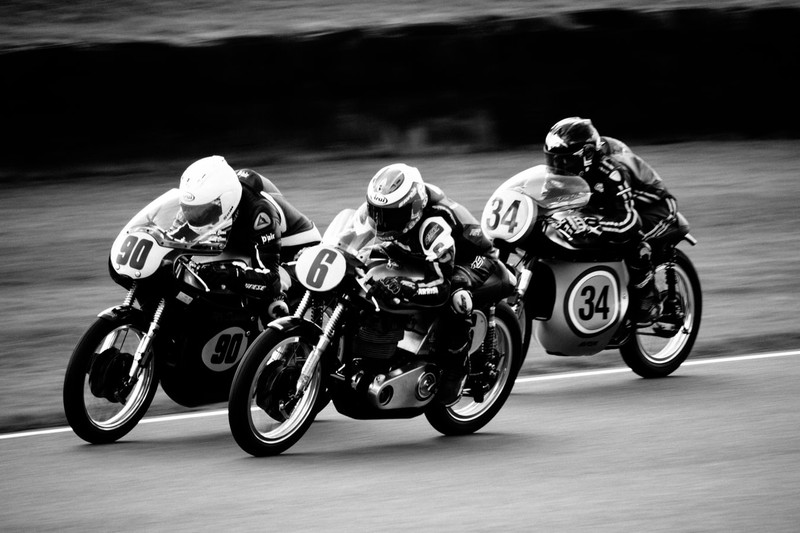 Das Bild zeigt Motorradfahrer