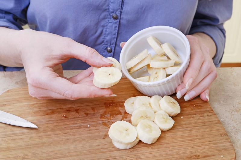 Bananen sind gut für den Muskelaufbau vor allem vor dem Training.