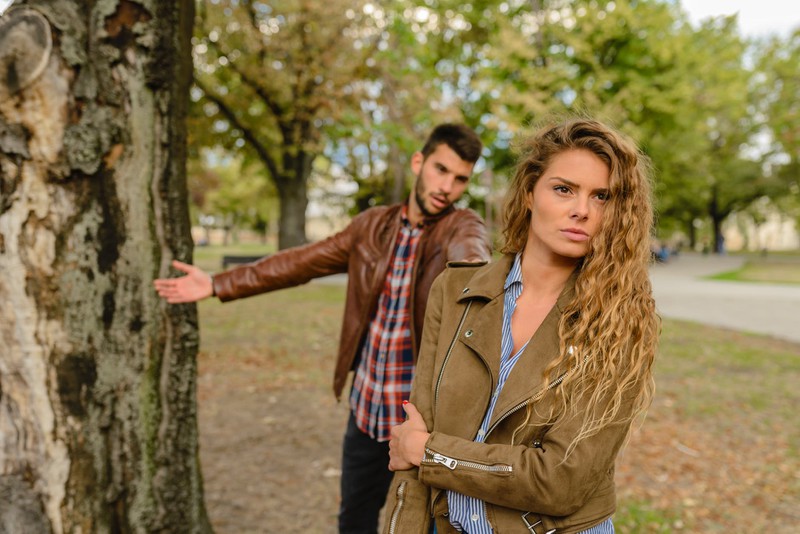 Mann und Frau streiten sich