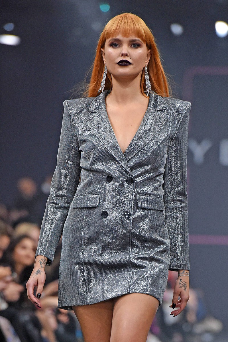 Bonnie Strange bei Maybelline New York Show während der Berlin Fashion Week