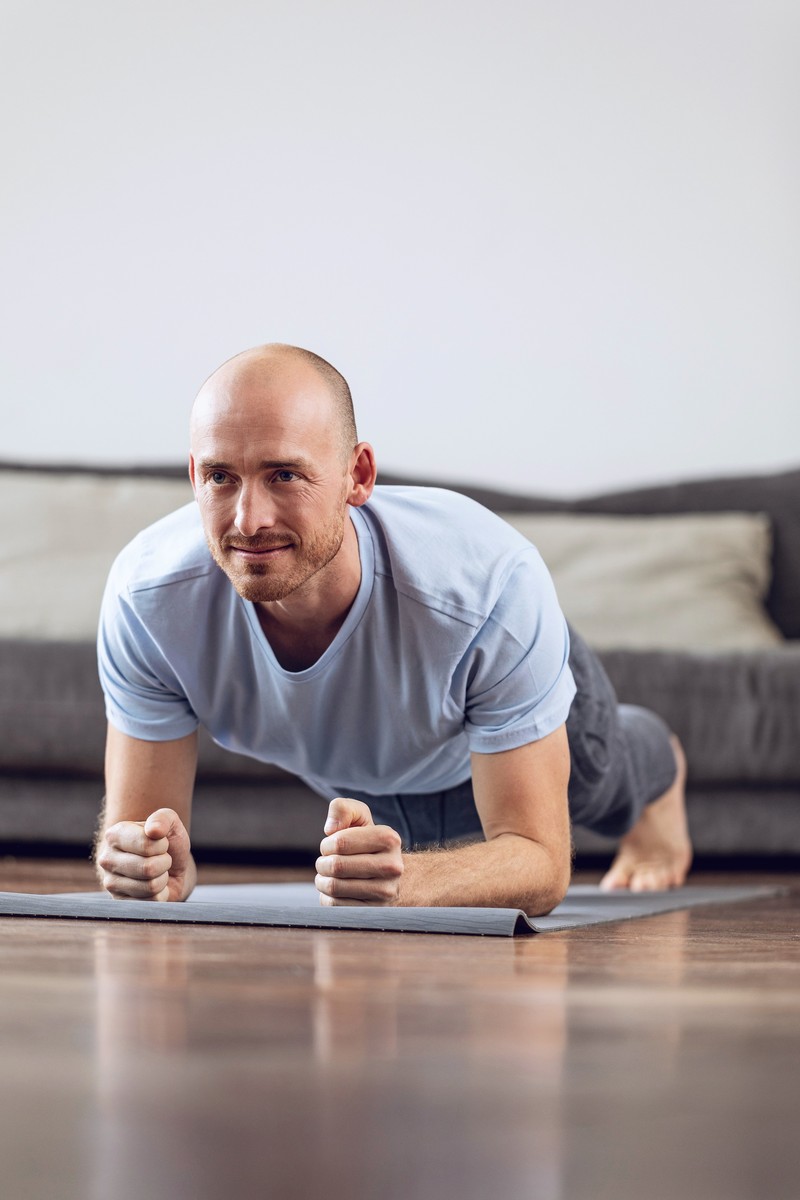 Mit dem Workout Zuhause kann man gut abnehmen und Fett verbrennen.