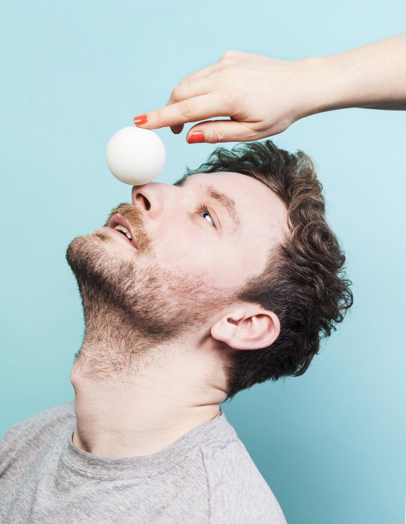Um den Stoffwechsel anzukurbeln, sollten Männer auf eine eiweißreiche Ernährung achten.