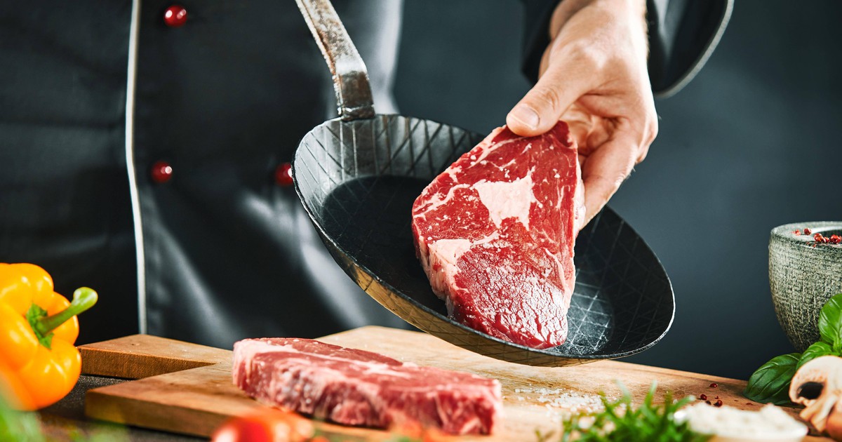 Das ist die beste Pfanne für dein saftiges Steak!