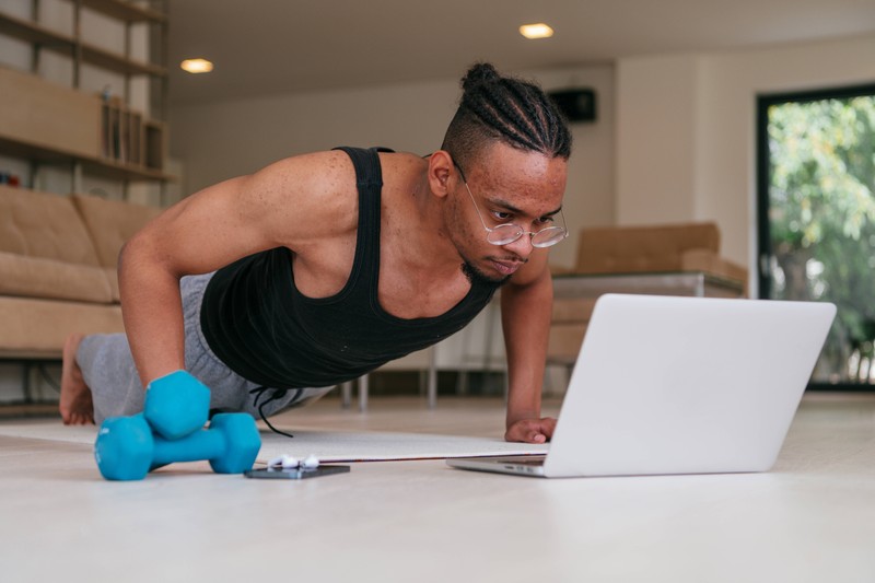 Den Muskeln Ruhe zu geben ist genau so wichtig, wie das Training.