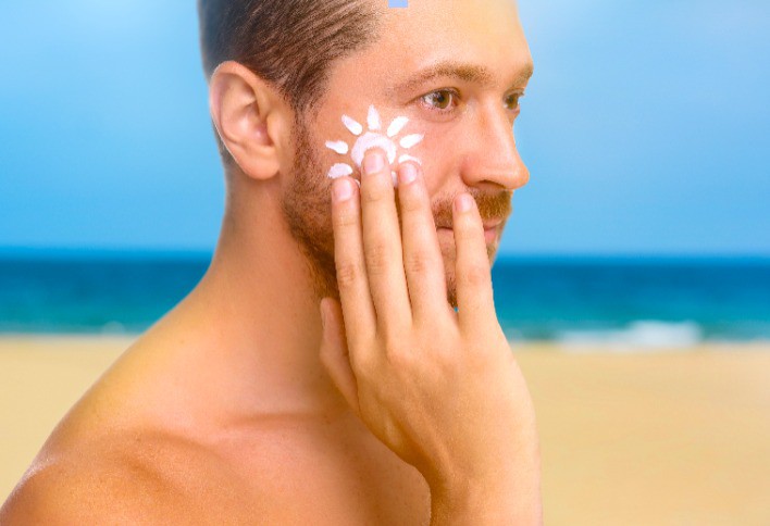 Sonnenschutz ist ein unverzichtbarer Bestandteil der Hautpflege, der vor den schädlichen Auswirkungen der UV-Strahlen schützt.