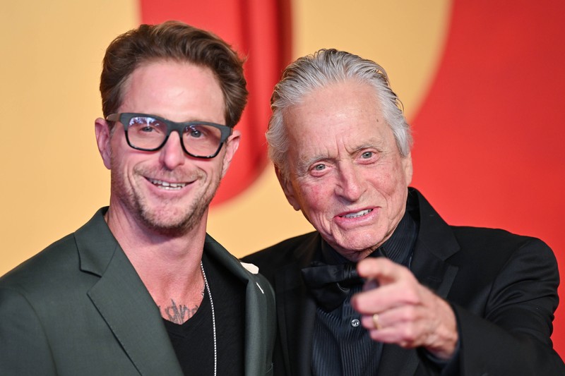 Michael und Cameron Douglas sehen sich zum Verwechseln ähnlich.