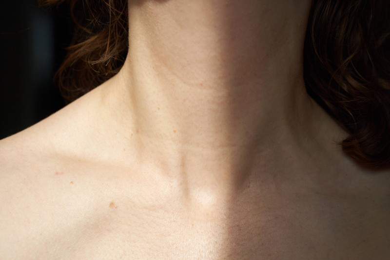 Wie sieht es mit dem Schlüsselbein aus? Schon einmal probiert?